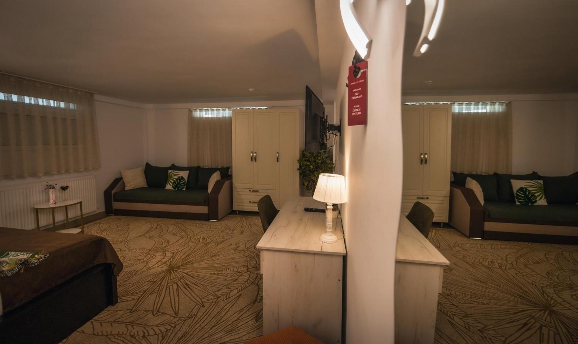 Amada City Center Iasi Rom bilde